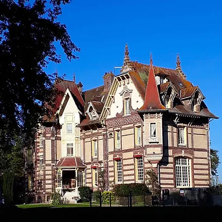 Chateau De La Rapee Restaurant 3* 伊帕特河畔巴泽科特