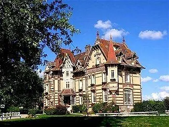 Chateau De La Rapee Restaurant Hotel