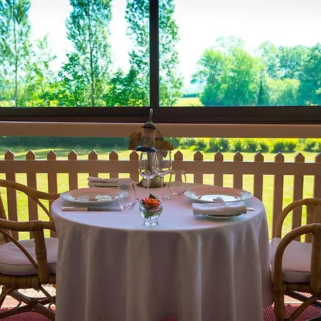 Château De La Râpée Restaurant Hotel Bazincourt-sur-Epte